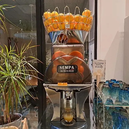 勒特雷波尔梅尔莱班宜必思快捷酒店