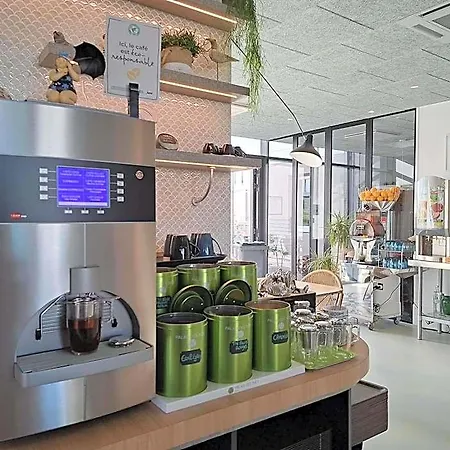 勒特雷波尔梅尔莱班宜必思快捷酒店 酒店 梅尔·莱斯·拜恩斯