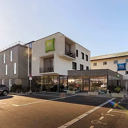 勒特雷波尔梅尔莱班宜必思快捷酒店 酒店 梅尔·莱斯·拜恩斯